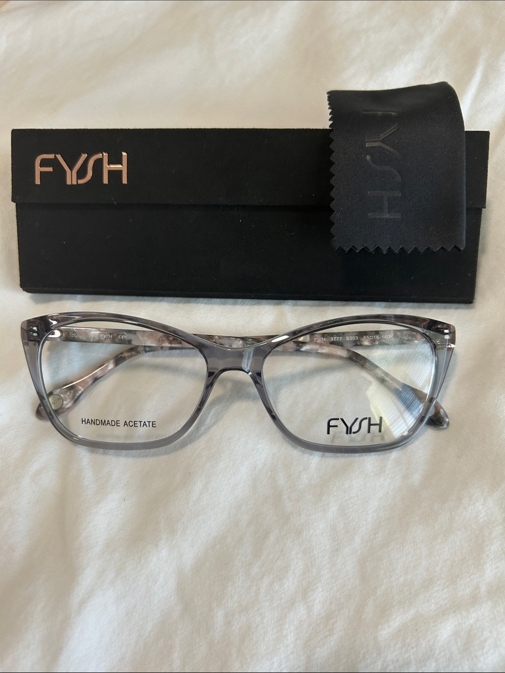 FYSH Eyeglasses New